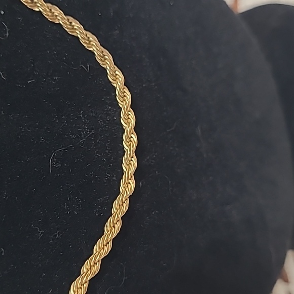 Elegant Gold Plated Rope Chain Necklace - Picture 2 of 4